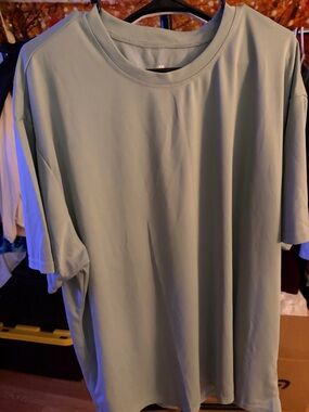 Source Unknown Light Green short sleeve performance tee